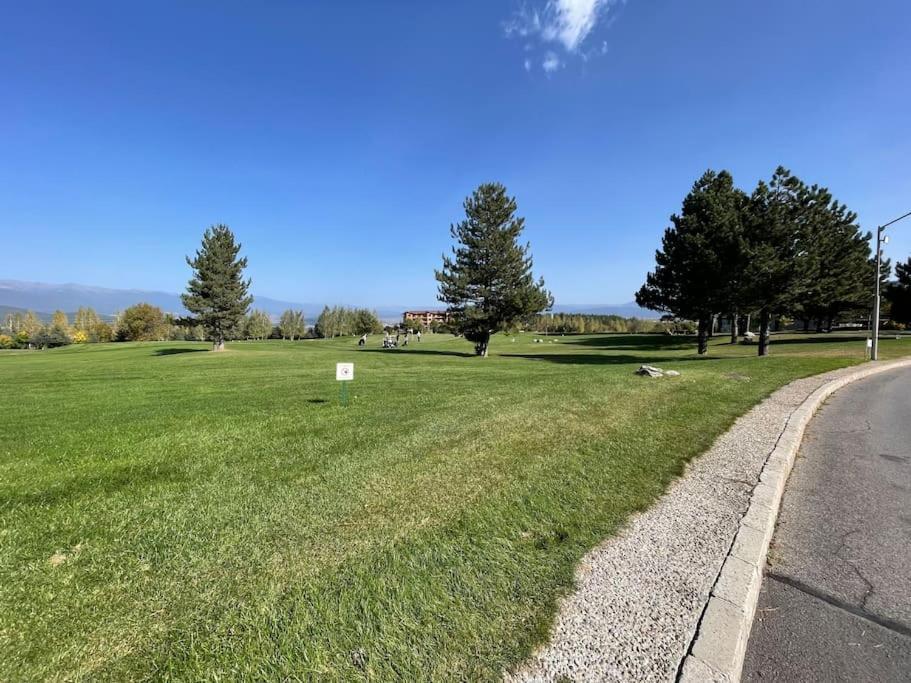 Pirin Golf Mountain View Retreat